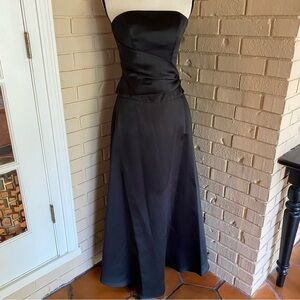 Mori Lee Formal Dress Gown Black Corset Full Floor Length Skirt Jewel Accent 7/8